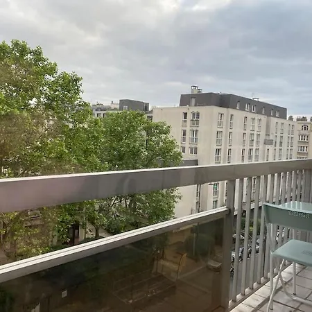 Modern Studio With Balcony Appartamento